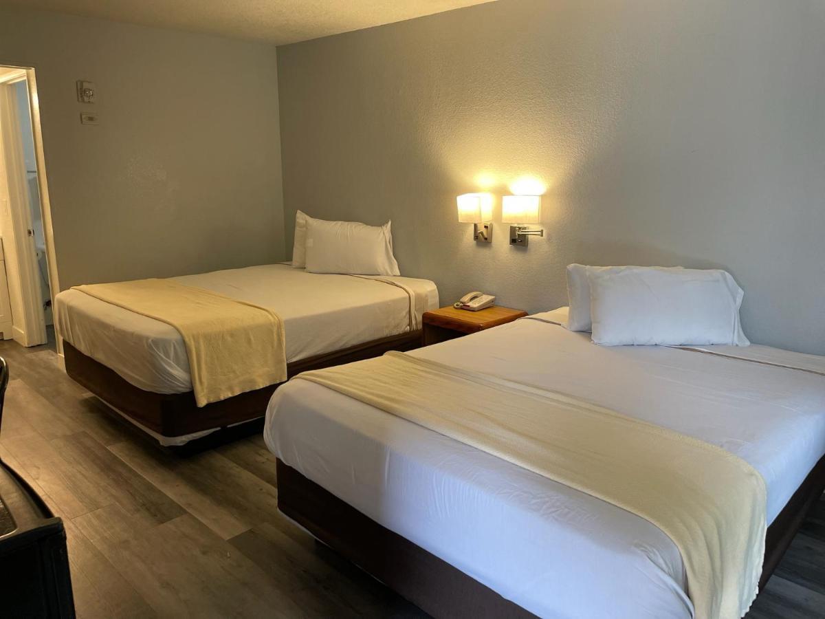 Premier Inns Таузънд Оукс Екстериор снимка