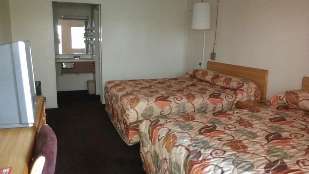 Premier Inns Таузънд Оукс Екстериор снимка